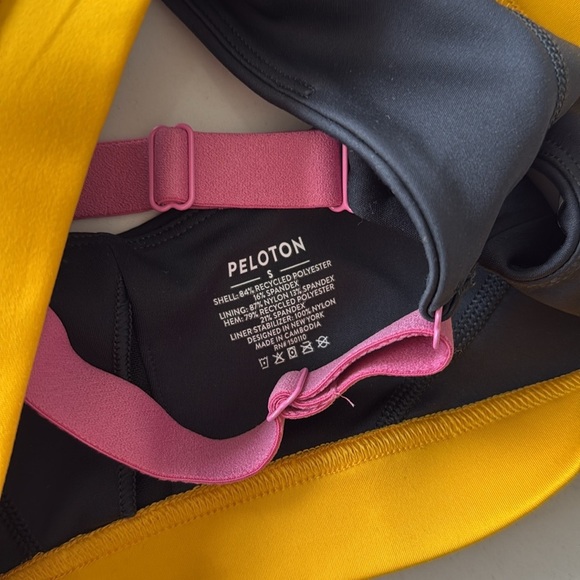 Peloton sports bra - Picture 3 of 3
